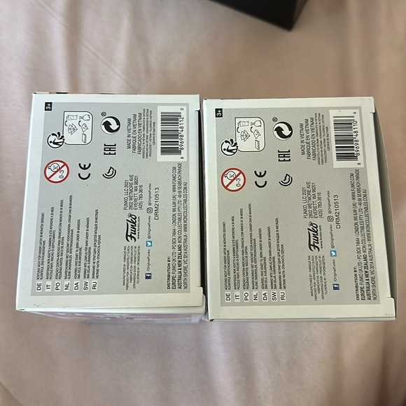 Jung Kook and Jimin BTS Funko pops - Picture 6 of 8